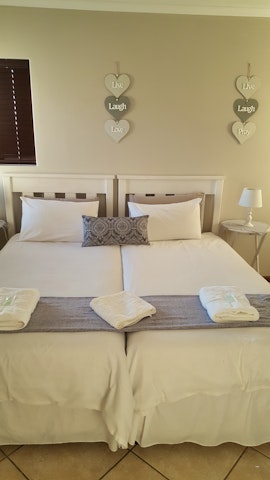 Jeffreys Bay Accommodation at  | Viya