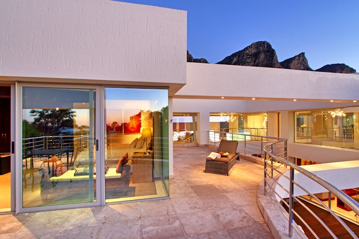 Cape Town Accommodation at Hollywood Mansion & Spa Camps Bay | Viya