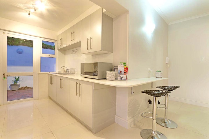 Cape Town Accommodation at Camps Bay Beach Apartment | Viya