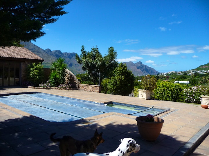 Cape Town Accommodation at Sea Cottage | Viya