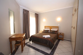 Jeffreys Bay Accommodation at Pinnaquin Holiday Apartments | Viya