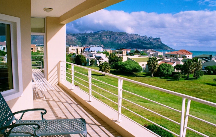 Cape Town Accommodation at Capeview | Viya