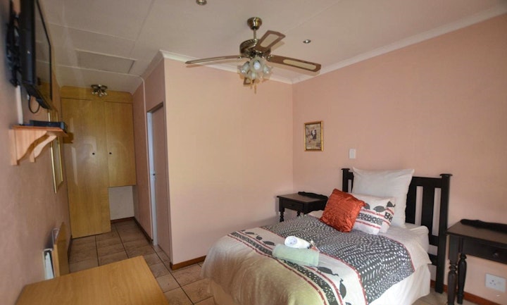 Witbank Accommodation at Pop n Daisy | Viya