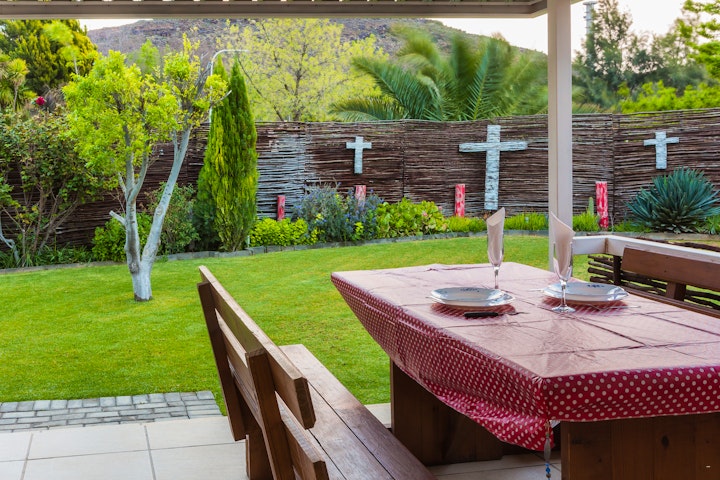 Northern Cape Accommodation at Karoo Fountain Luxury Guesthouse | Viya