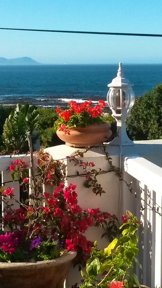 Hermanus Accommodation at  | Viya