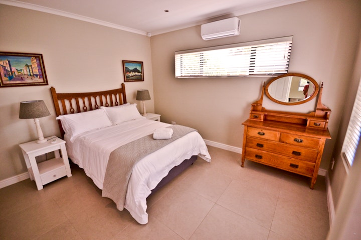 Northern Suburbs Accommodation at @ 7Pillars | Viya