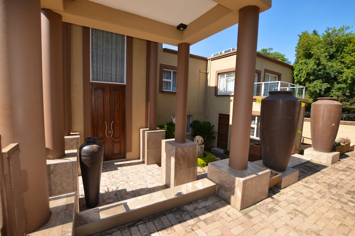 Johannesburg Accommodation at Kiwara Guesthouse | Viya