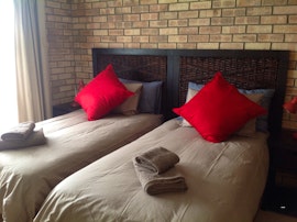 Jeffreys Bay Accommodation at Cedarlaan 16 | Viya