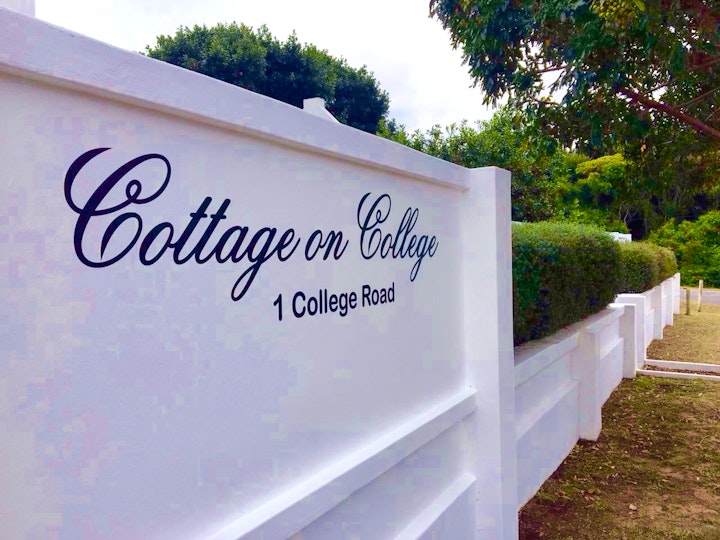 Sarah Baartman District Accommodation at Cottage on College | Viya