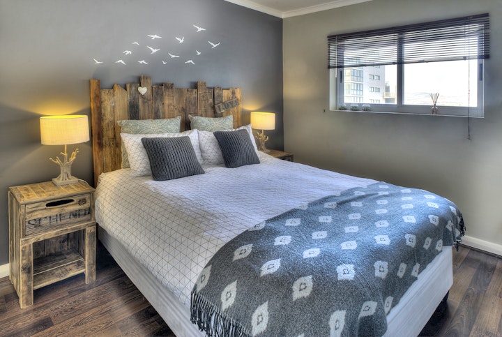 Cape Town Accommodation at Portico 802 | Viya