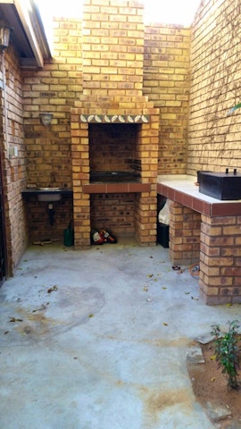 Pretoria Accommodation at Vivian's Cottage | Viya