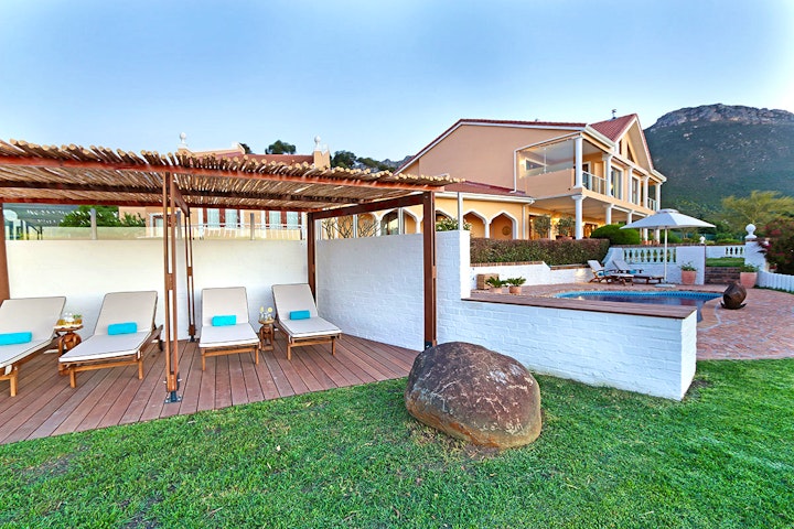 Overberg Accommodation at Apricot Gardens Boutique Guesthouse | Viya