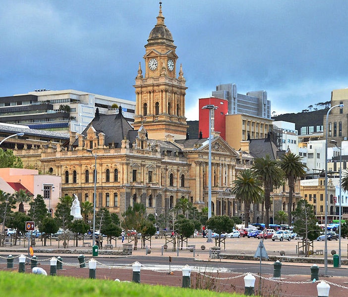 Akkommodasie Naby Cape Town City Hall | LekkeSlaap