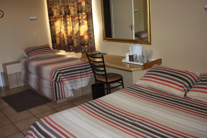 Karoo Accommodation at Sunset Chalets | Viya
