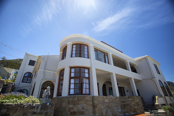 Western Cape Accommodation at Chartfield Guesthouse | Viya