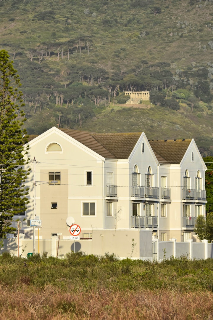 Western Cape Accommodation at Garden Apartment on Rondebosch Common | Viya