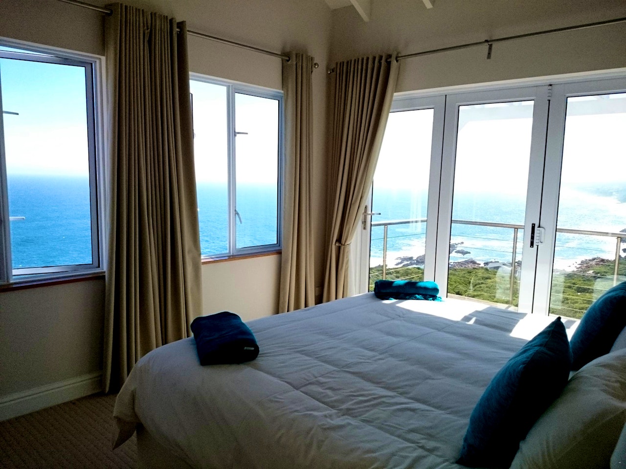 Mossel Bay Accommodation at  | Viya