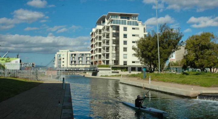 Cape Town Accommodation at 702 Canal Quays | Viya