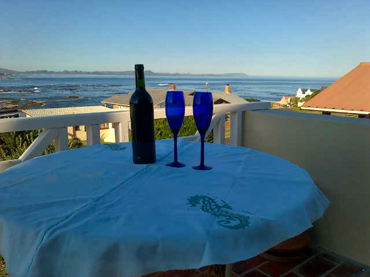 Overberg Accommodation at Pik 'n Wyntjie Self Catering Apartment | Viya