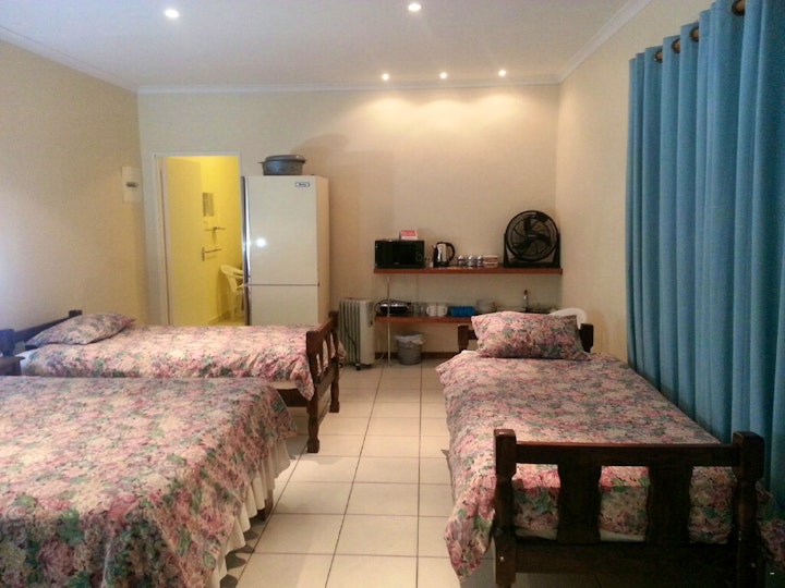 Karoo Accommodation at Chrizaan Guest House | Viya
