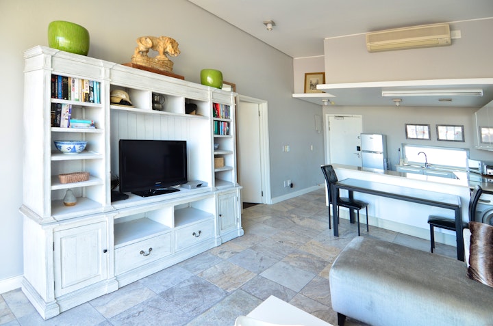 Cape Town Accommodation at 410 Harbour Bridge | Viya