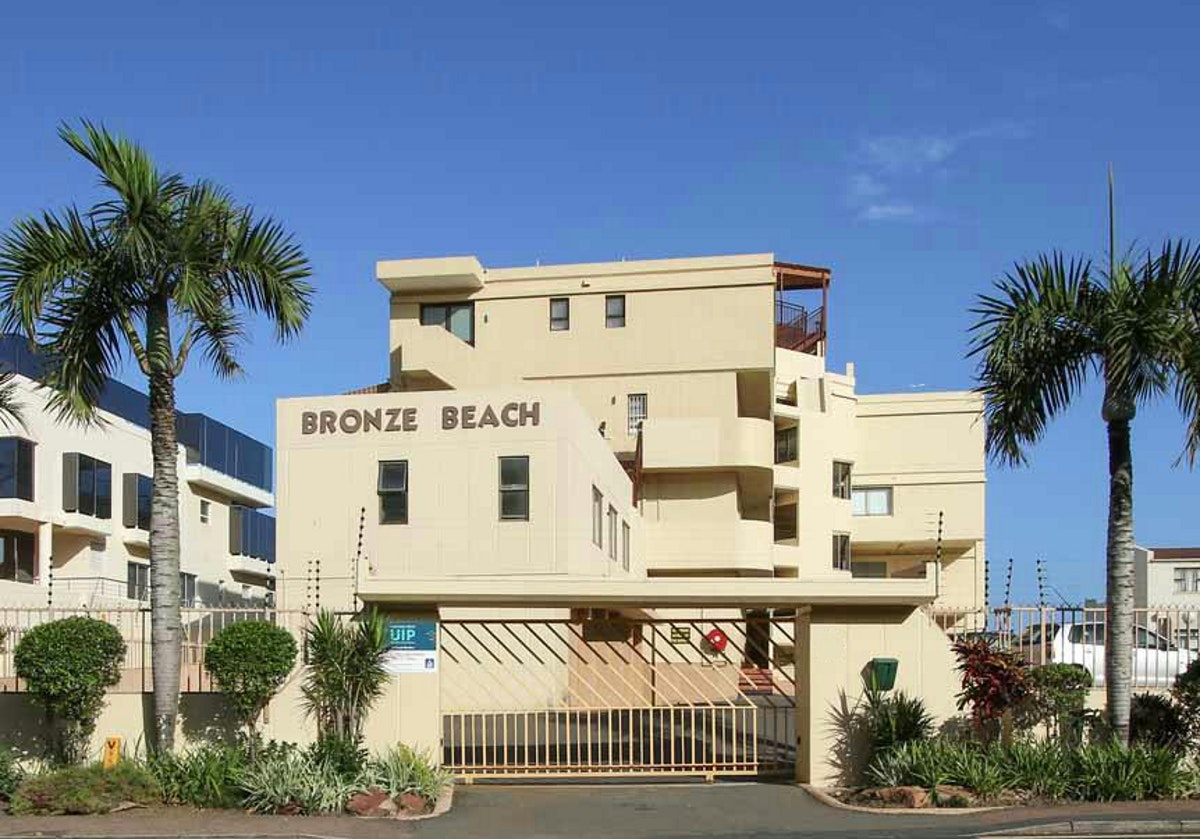 23 Bronze Beach Travelground