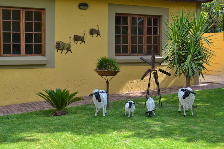 Rustenburg Town Accommodation at Safari Gardens Guesthouse | Viya