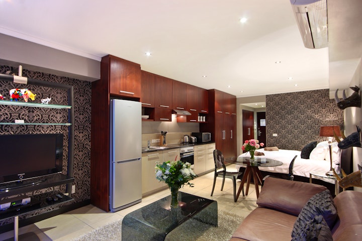 Cape Town Accommodation at Aeicon Suite | Viya