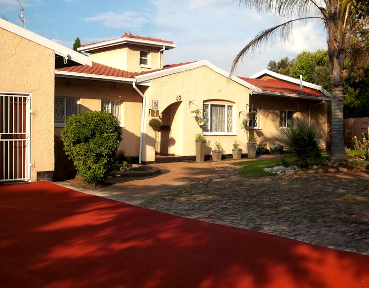 Gauteng Accommodation at Linga Longa Guest House | Viya