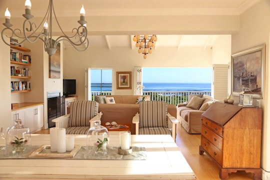 Hermanus Accommodation at  | Viya