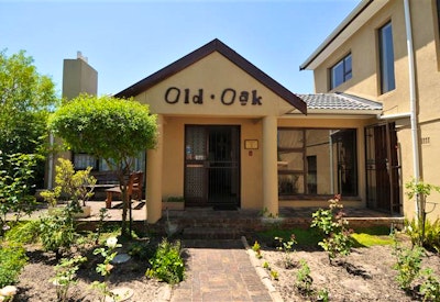  by Old Oak Guest House | LekkeSlaap