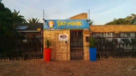 Bloubergstrand Accommodation at Saltycrax Backpackers | Viya