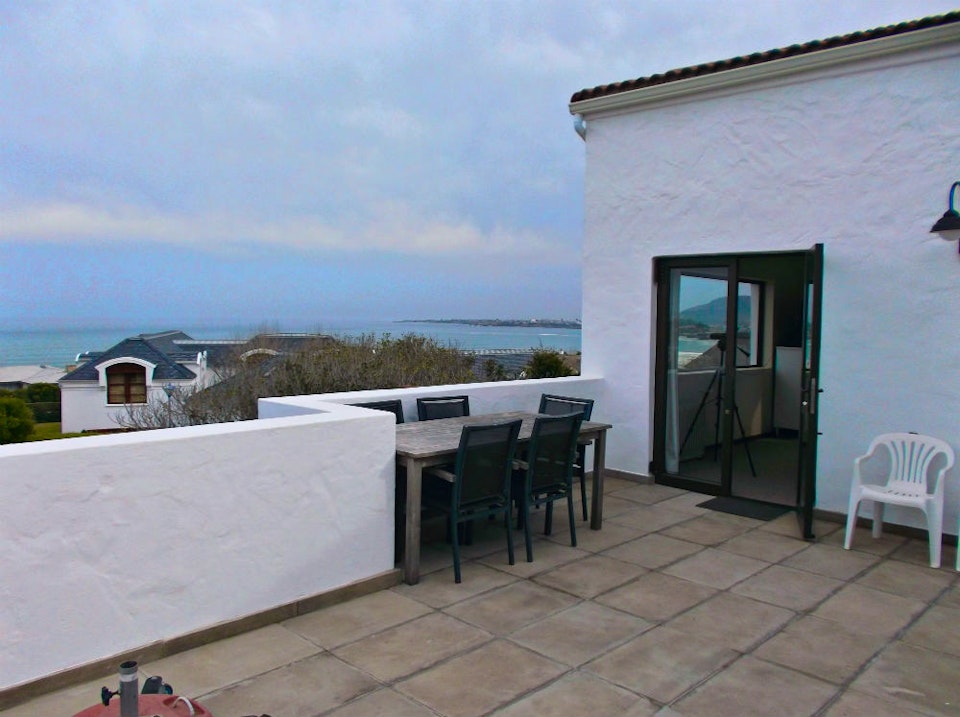 Hermanus Accommodation at  | Viya