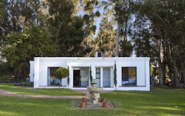 Stellenbosch Accommodation at Rest Collection Country Cottage | Viya