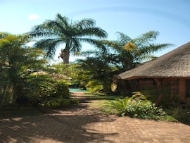 Kruger National Park South Accommodation at Trees Too Guest Lodge | Viya