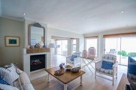 Gansbaai Accommodation at La Petite Baleine Seaside Villa | Viya