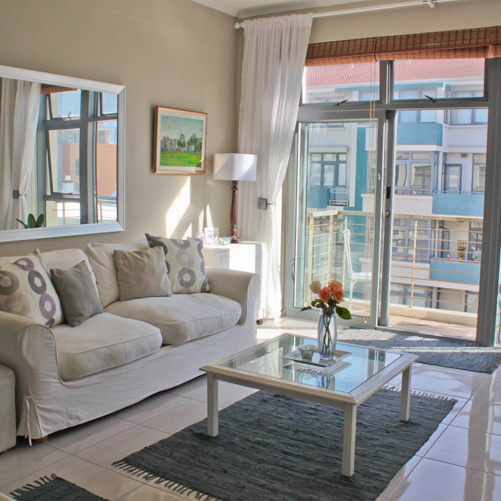 Cape Town Accommodation at Empire Apartment | Viya
