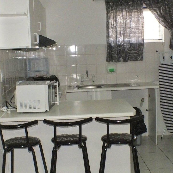 Cape Town Accommodation at Trixie Self Catering 2 Bedroom Apartment | Viya