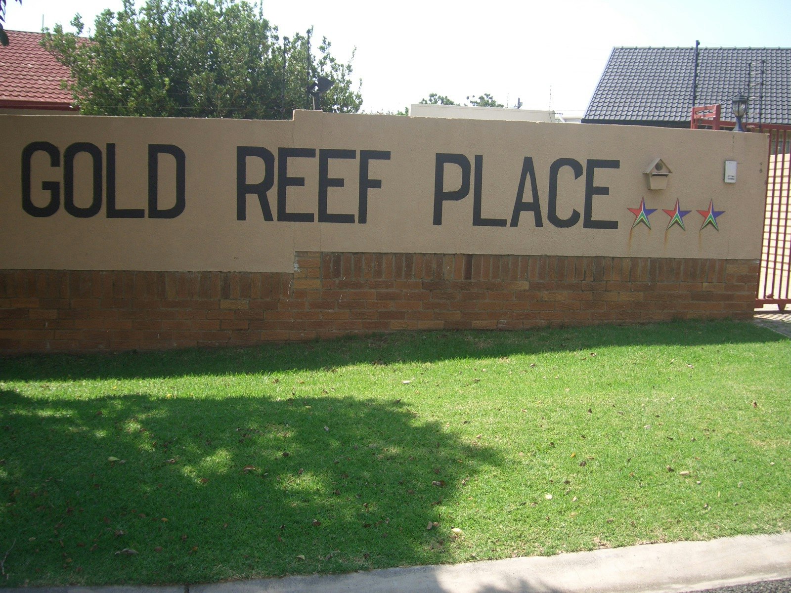 Gold Reef Place Guest House | LekkeSlaap