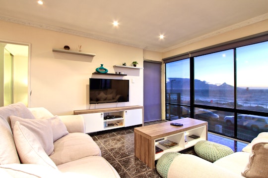 Bloubergstrand Accommodation at  | Viya