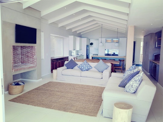 Hermanus Accommodation at  | Viya