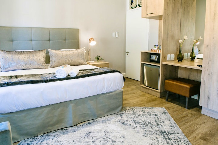 Bayswater Accommodation at 30 on Whites Guesthouse | Viya