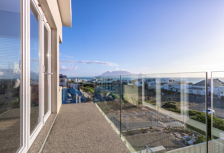 Cape Town Accommodation at Small Bay Beach Suites | Viya