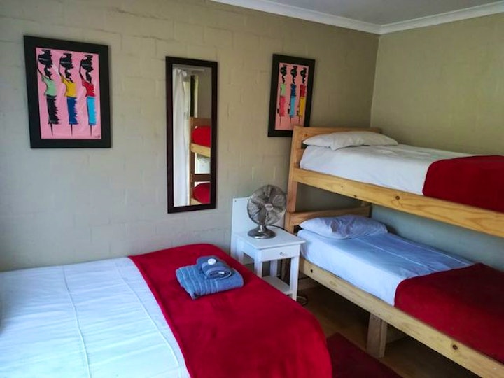 Cape Town Accommodation at Saltycrax Backpackers | Viya