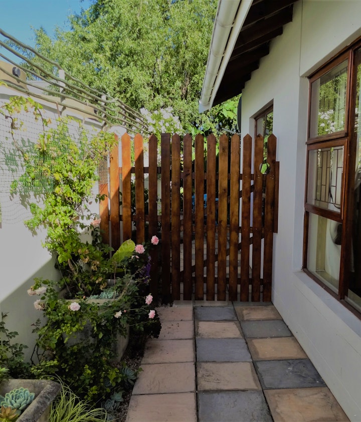 Western Cape Accommodation at Willow Cottage | Viya