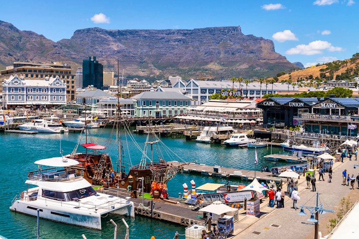 Cape Town Accommodation at aha Harbour Bridge Hotel and Suites | Viya