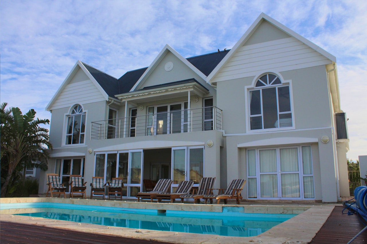 Jeffreys Bay Accommodation at  | Viya