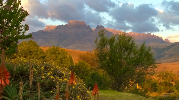 Drakensberg Accommodation at Inkunzi Cave, Zulu Hut and Diddly Squat | Viya