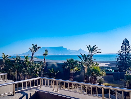 Bloubergstrand Accommodation at  | Viya