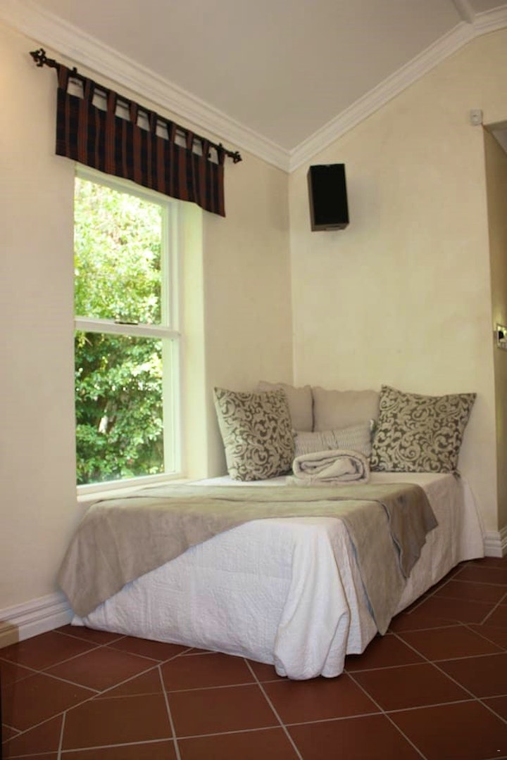 Cape Town Accommodation at Camelot in Constantia | Viya